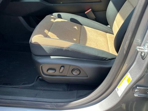 New 2026 Chevrolet Equinox ACTIV w/ Convenience Package III image 25