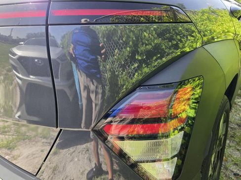 Used 2024 Hyundai Kona SEL FWD image 8