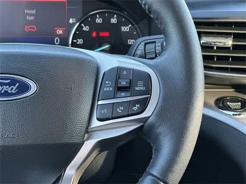 Used 2023 Ford Explorer XLT w/ Equipment Group 202A image 9
