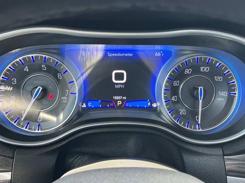 Used 2022 Chrysler 300 Touring L w/ Popular Equipment Group RWD image 39