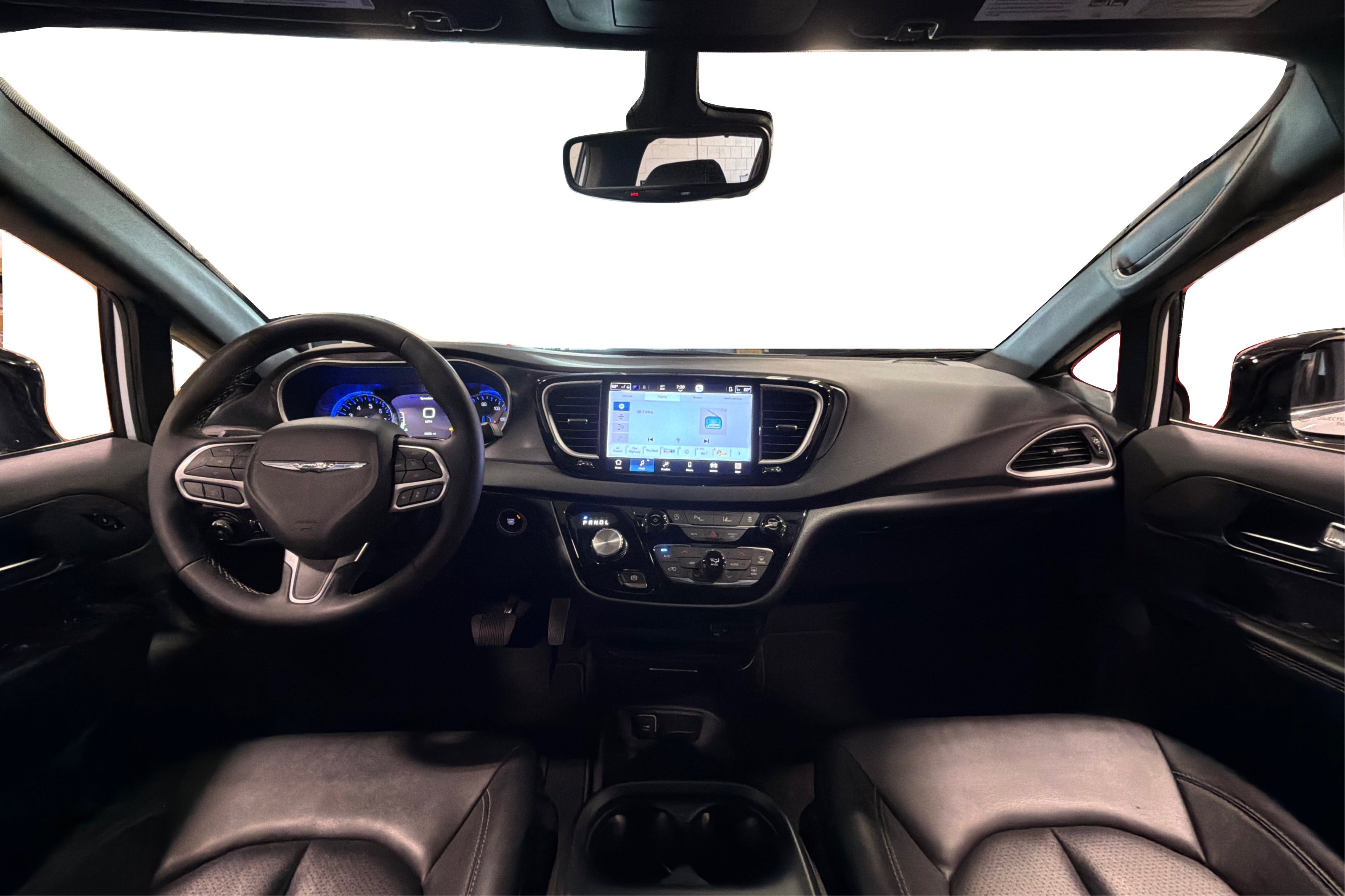 Used 2026 Chrysler Pacifica Select FWD image 40