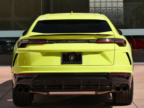 Used 2022 Lamborghini Urus AWD/4WD image 4