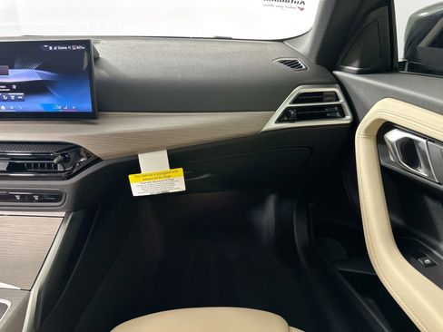 Used 2025 BMW 230i Coupe w/ Premium Package image 27