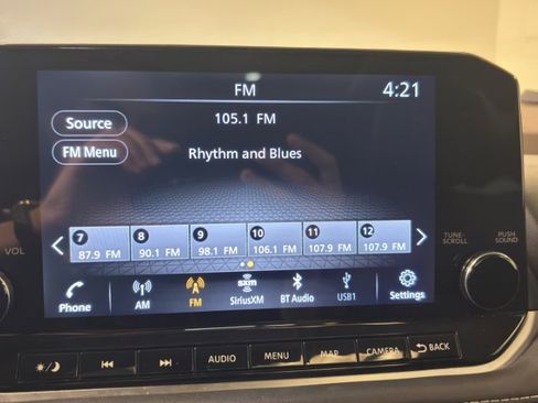 Used 2022 Nissan Rogue SL w/ SL Premium Package image 19