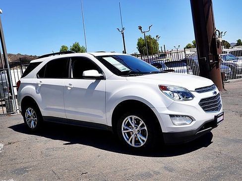 Used 2017 Chevrolet Equinox LT w/ Convenience Package image 10
