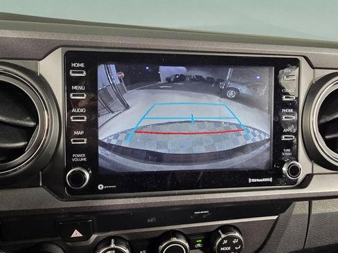 Used 2020 Toyota Tacoma SR5 image 18
