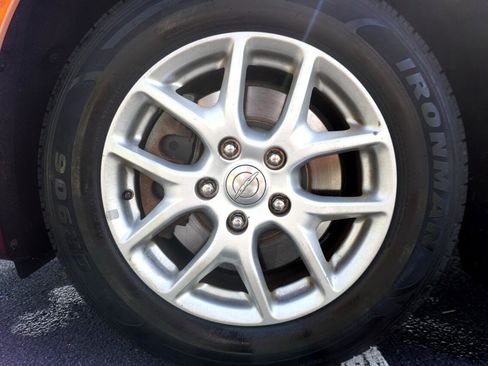 Used 2020 Chrysler Pacifica Touring-L image 28