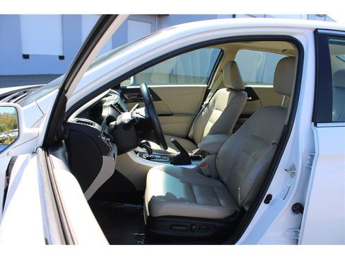 Used 2017 Honda Accord EX-L image 8