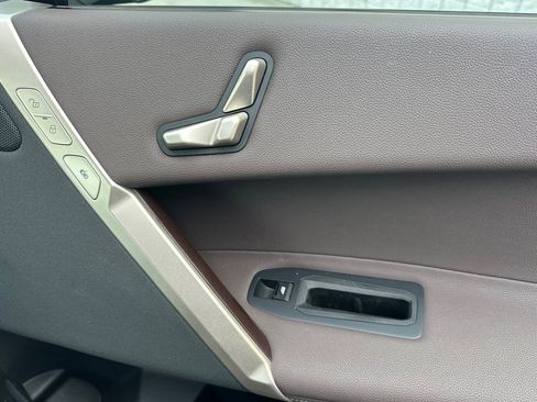 Used 2024 BMW iX xDrive50 w/ Sport Package image 22