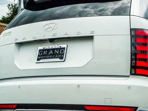 Used 2026 Hyundai Palisade Calligraphy FWD image 14