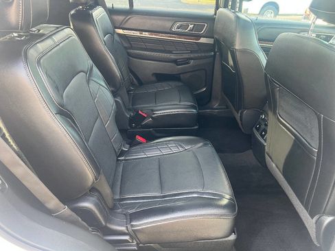 Used 2016 Ford Explorer Platinum AWD/4WD image 28