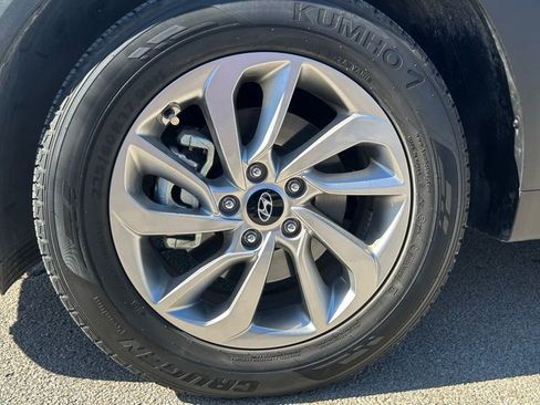 Used 2017 Hyundai Tucson SE image 16