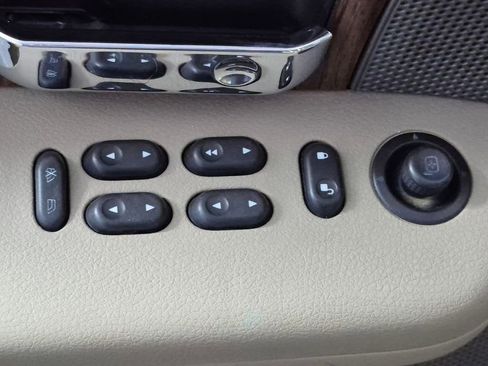 Used 2004 Ford F150 XLT AWD/4WD image 16