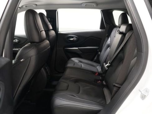 Used 2022 Jeep Cherokee Latitude Lux image 32