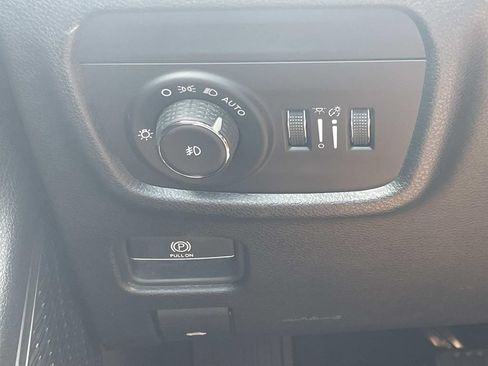 Used 2023 Jeep Grand Cherokee Limited RWD image 27