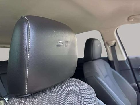 Used 2023 Buick Envision Preferred w/ Sport Touring Package AWD/4WD image 18