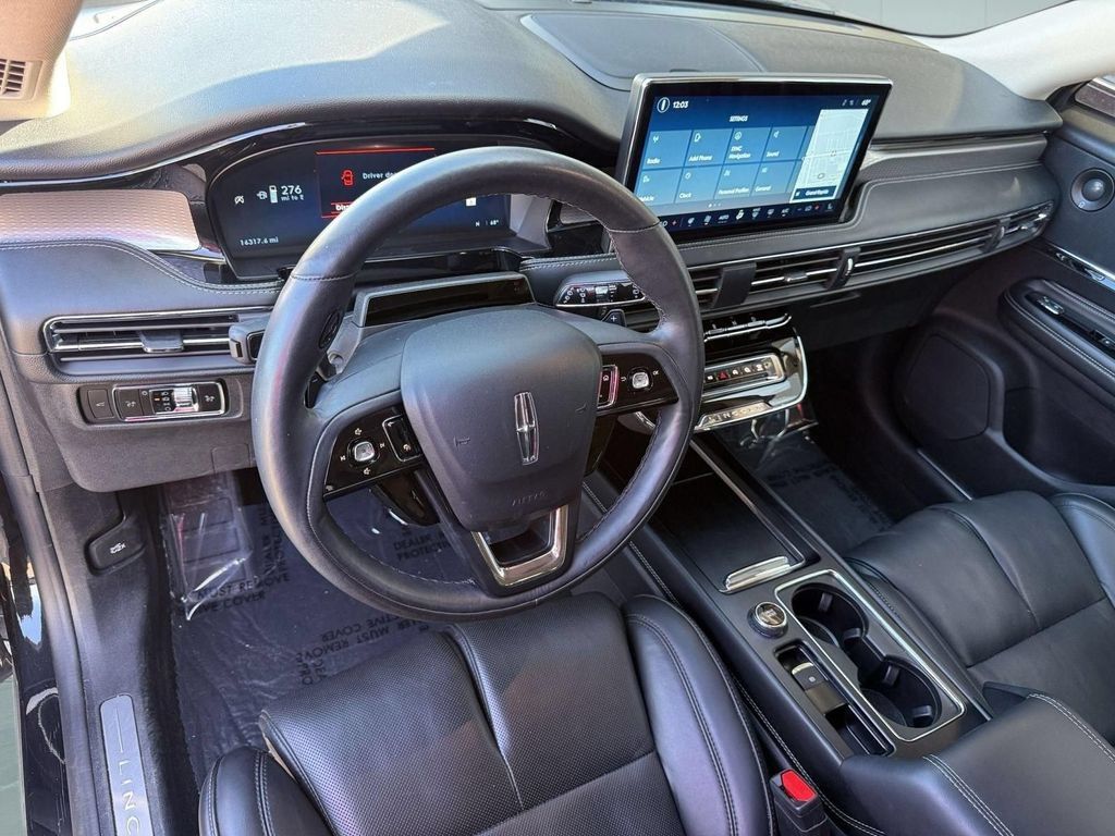 Certified 2025 Lincoln Corsair Reserve w/ Equipment Group 202A AWD/4WD image 11