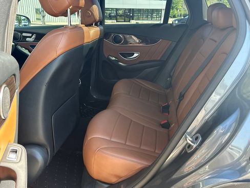 Used 2021 Mercedes-Benz GLC 300 4MATIC image 31