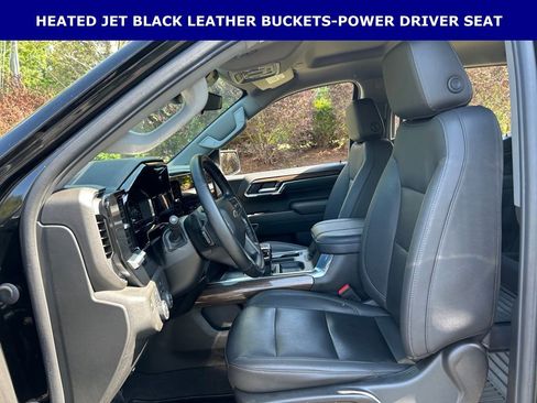 Used 2024 Chevrolet Silverado 1500 RST w/ Convenience Package II AWD/4WD image 4