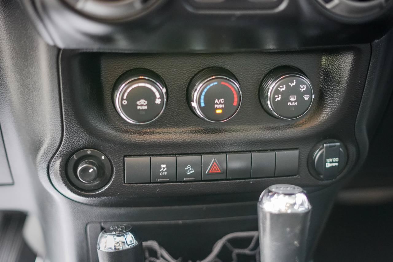 Used 2016 Jeep Wrangler Sport w/ Quick Order Package 24S AWD/4WD image 12