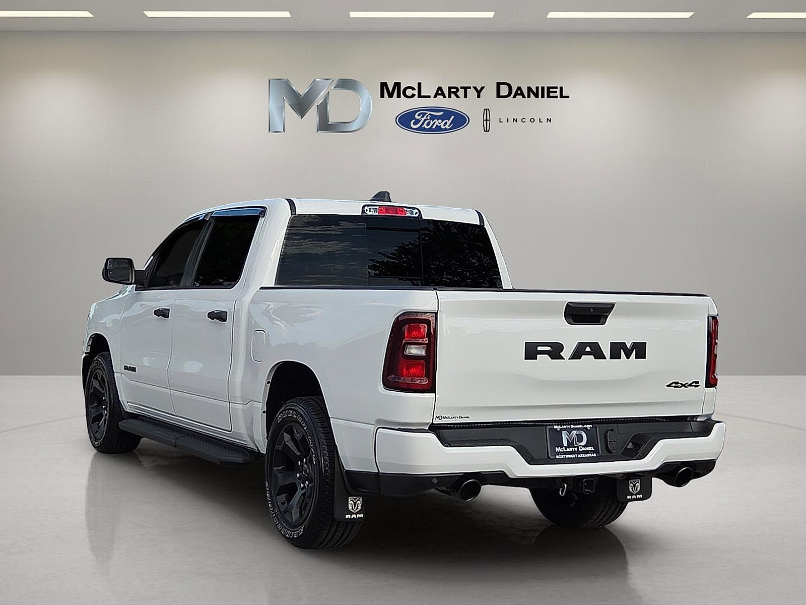 Used 2026 RAM 1500 Express AWD/4WD image 4