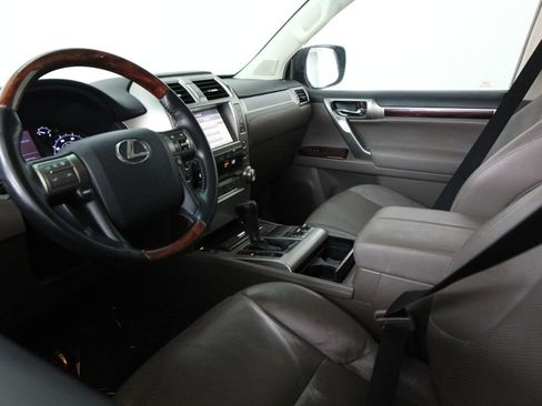 Used 2011 Lexus GX 460 w/ Comfort Plus Pkg AWD/4WD image 6