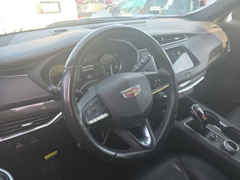 Used 2023 Cadillac XT4 Sport FWD image 8