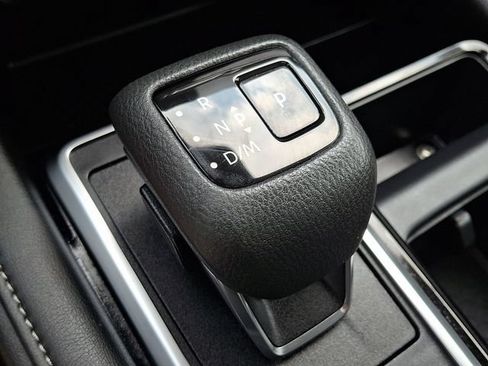 Used 2023 Nissan Pathfinder SL w/ SL Premium Package AWD/4WD image 17