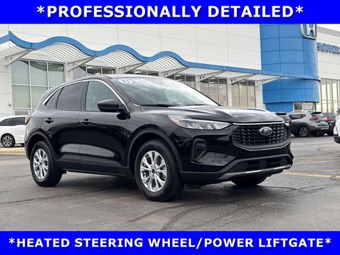 Used 2023 Ford Escape Active AWD/4WD image 3