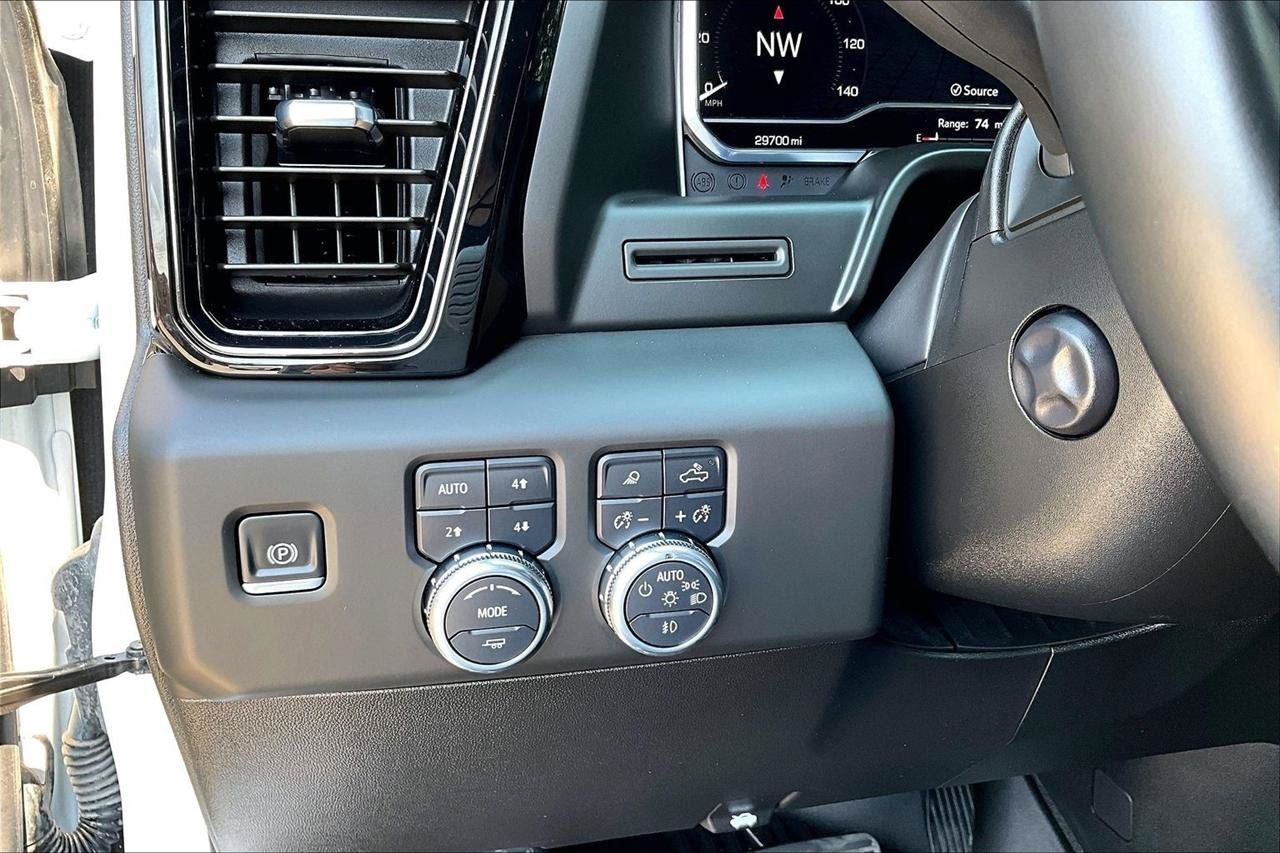 Used 2025 GMC Sierra 1500 AT4 AWD/4WD image 36