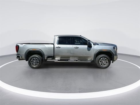 Used 2024 GMC Sierra 3500 SLE w/ SLE Value Package image 9