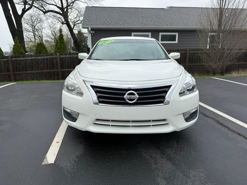 Used 2013 Nissan Altima 2.5 SV FWD image 2