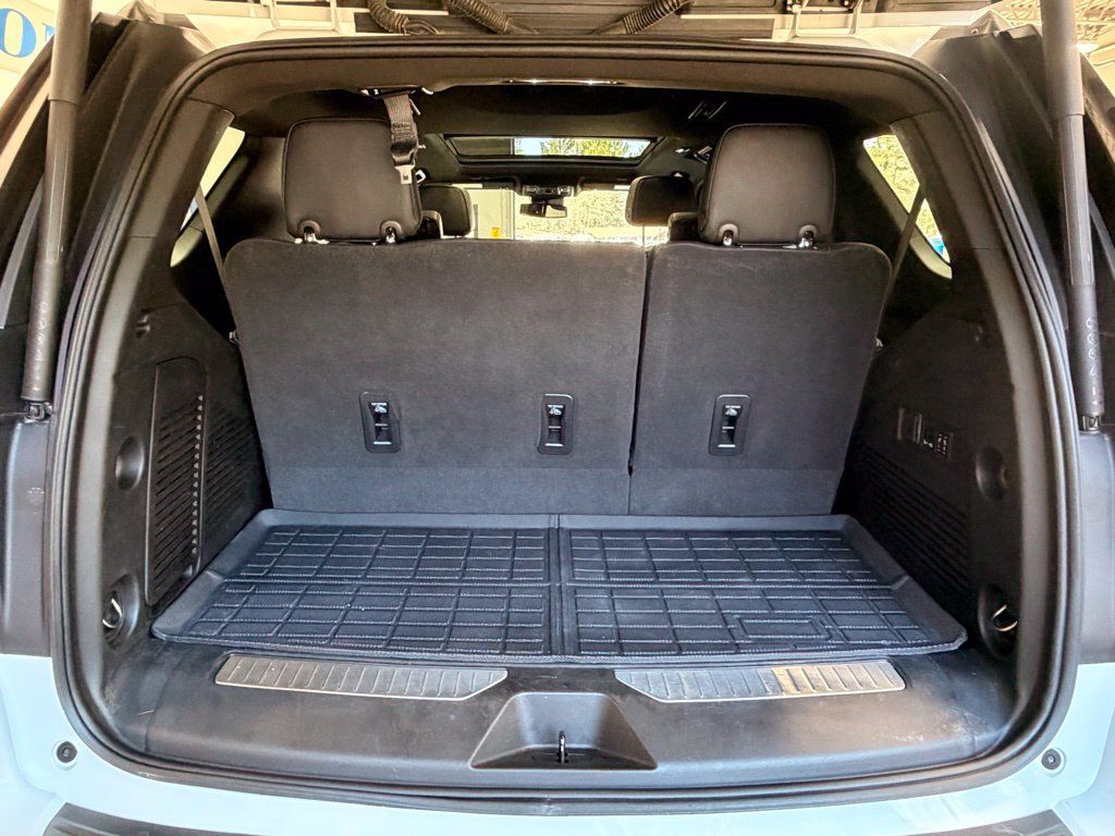 Used 2023 GMC Yukon Denali AWD/4WD image 10