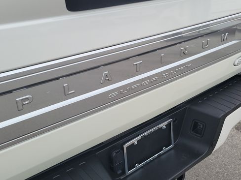 Used 2022 Ford F350 Platinum AWD/4WD image 31