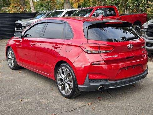 Used 2019 Hyundai Elantra GT N Line image 5