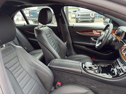 Used 2018 Mercedes-Benz E 400 E 400 4MATIC image 9