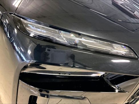 Certified 2023 BMW 760i xDrive 760i xDrive w/ Executive Package image 25