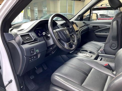 Used 2023 Honda Passport TrailSport image 8