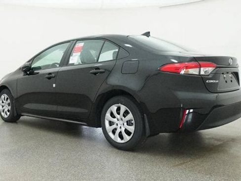 New 2026 Toyota Corolla LE FWD image 24