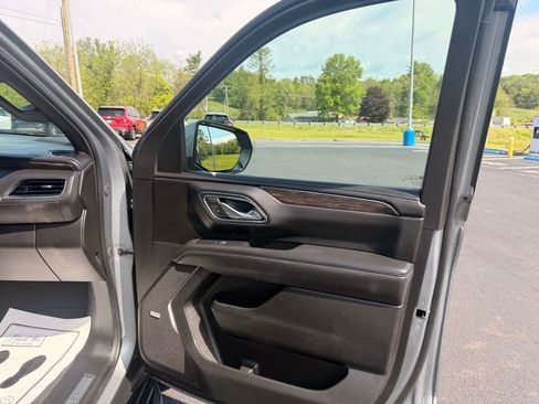 Used 2024 Chevrolet Tahoe LT AWD/4WD image 41