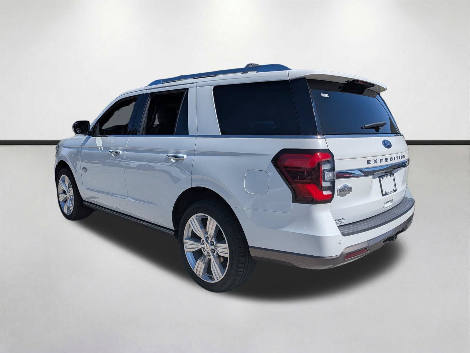 Used 2022 Ford Expedition King Ranch AWD/4WD image 6