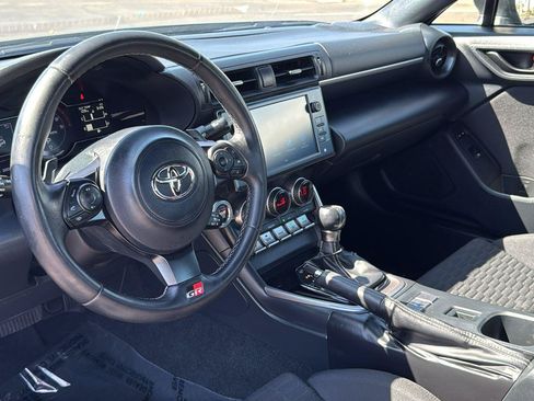 Used 2022 Toyota GR86 RWD image 21