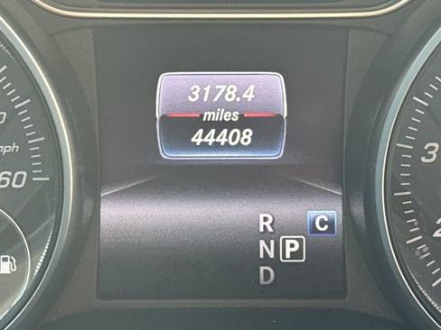 Used 2020 Mercedes-Benz GLA 250 4MATIC image 17