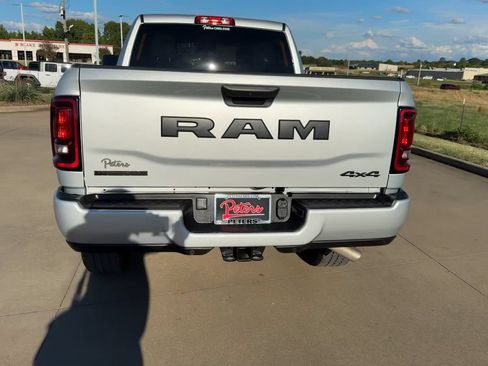 Used 2026 RAM 2500 Big Horn AWD/4WD image 6
