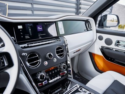 Used 2026 Rolls-Royce Cullinan image 70