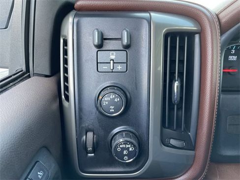 Used 2015 Chevrolet Silverado 1500 High Country w/ High Country Premium Package image 22