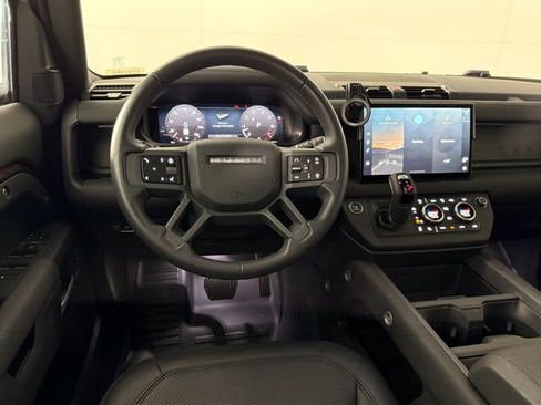 Used 2025 Land Rover Defender 130 X-Dynamic SE AWD/4WD image 26