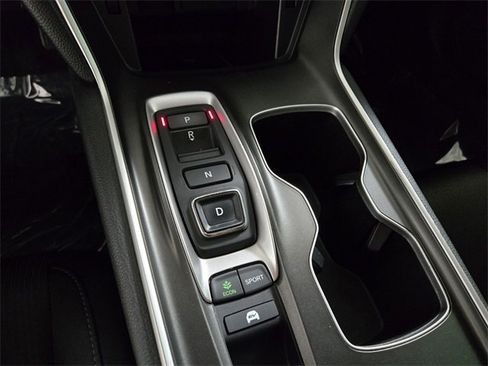 Used 2021 Honda Accord EX image 38