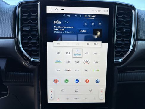 New 2025 Ford Ranger XLT w/ Equipment Group 301A High image 4