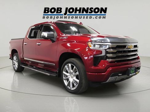 Certified 2022 Chevrolet Silverado 1500 High Country w/ High Country Premium Package AWD/4WD image 1